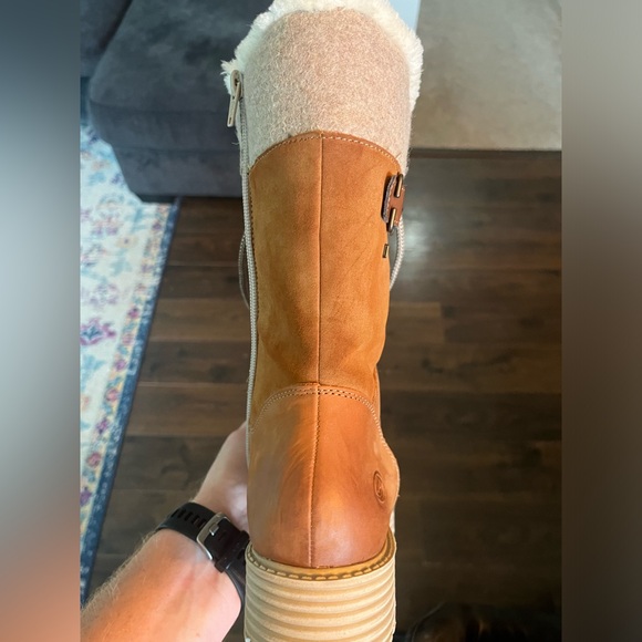 New, never worn - Remonte Women’s Boot - Size 10-10.5 - Picture 4 of 6